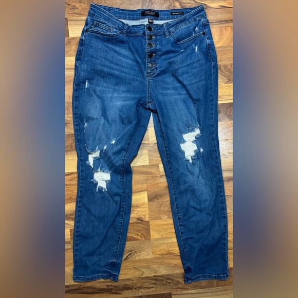 Judy Blue Boyfriend Jeans Distressed Medium Wash Women’s Size 15/32 - Picture 5 of 8